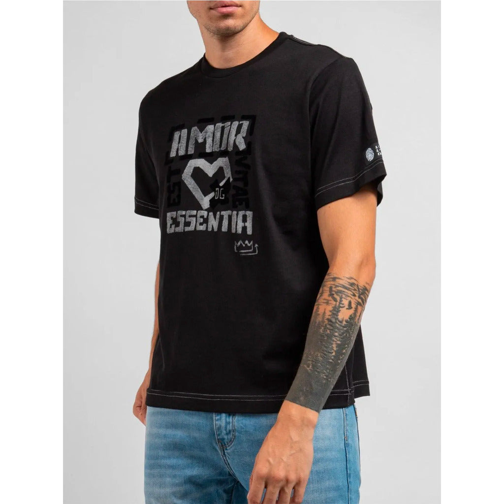 Dolce & Gabbana – DG Cotton T-Shirt in Black – Worn front three-quarter view
