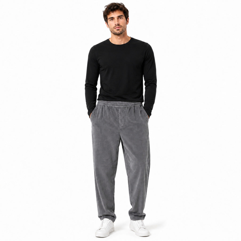 Parajumpers – Grey trousers with relaxed fit – Front view worn with hands in pockets