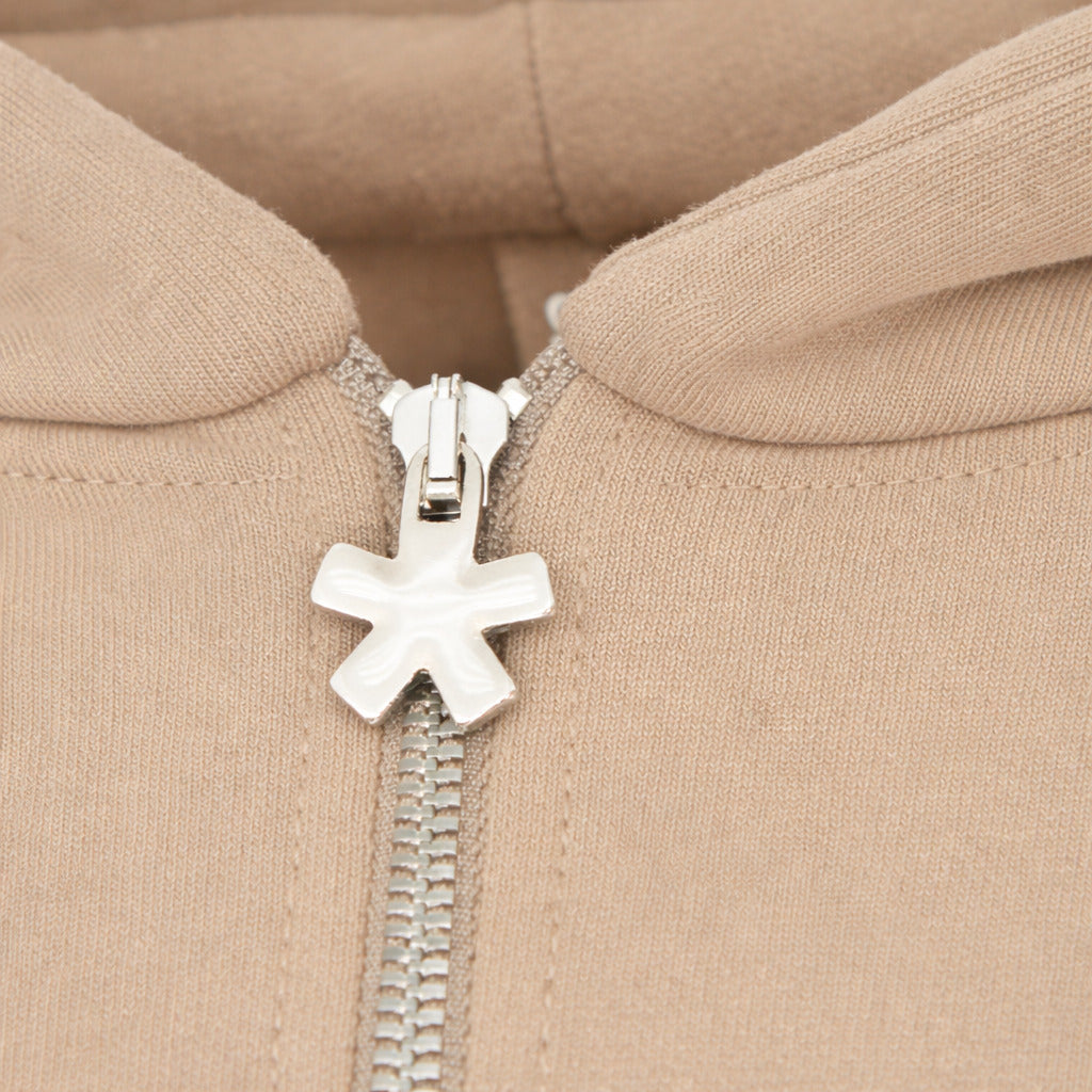 Comme Des Fuckdown – beige hooded zip-up sweatshirt – close-up of hood and star-shaped zipper pull
