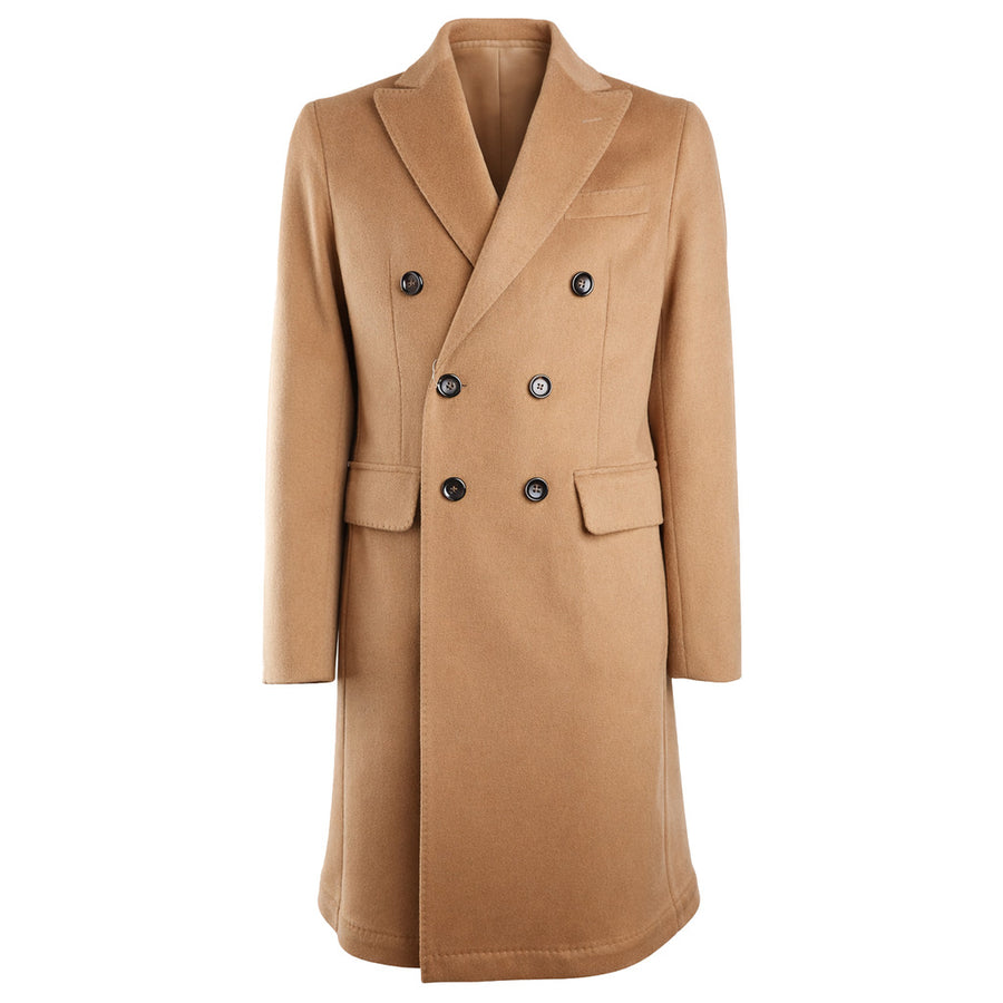 Loro Piana Tessuto – double-breasted beige coat – front packshot with flap pockets and six buttons