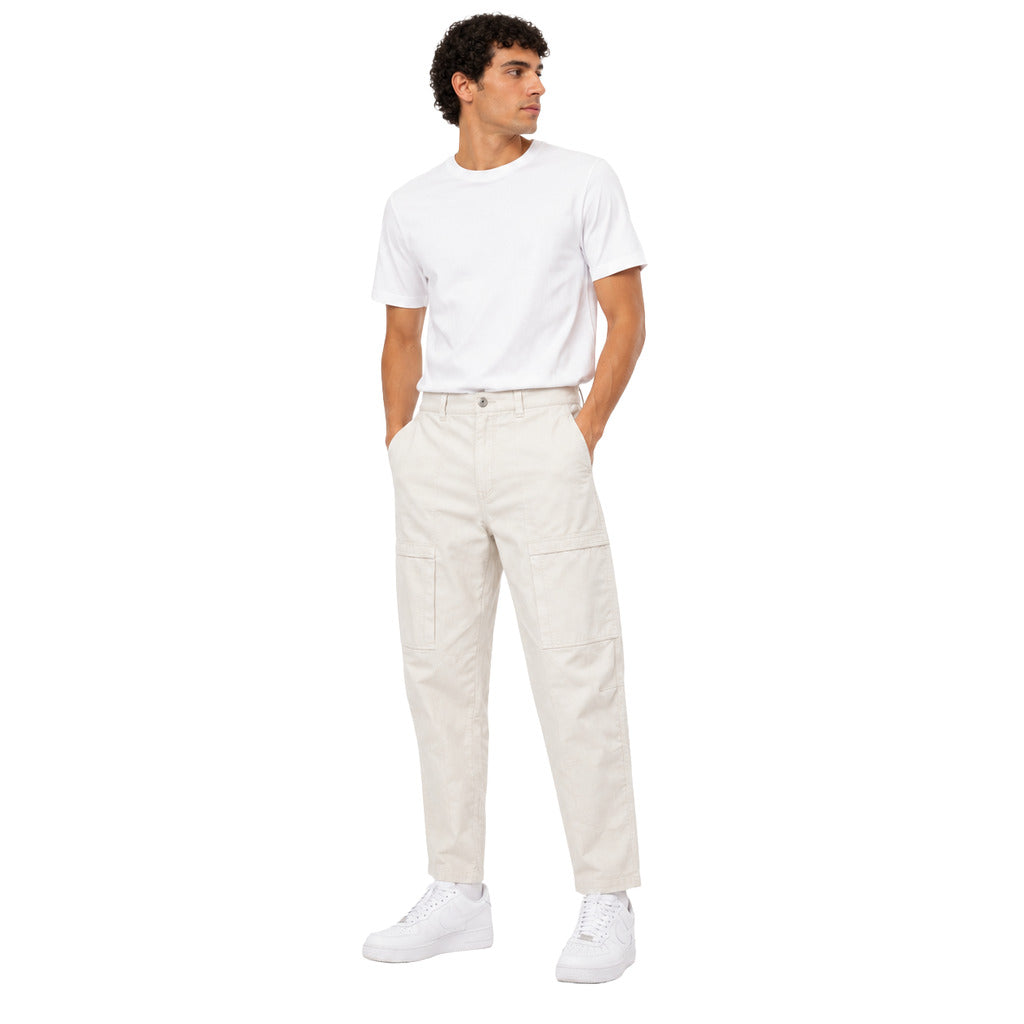 Parajumpers – Bromo beige cotton trousers – front view worn with side pockets