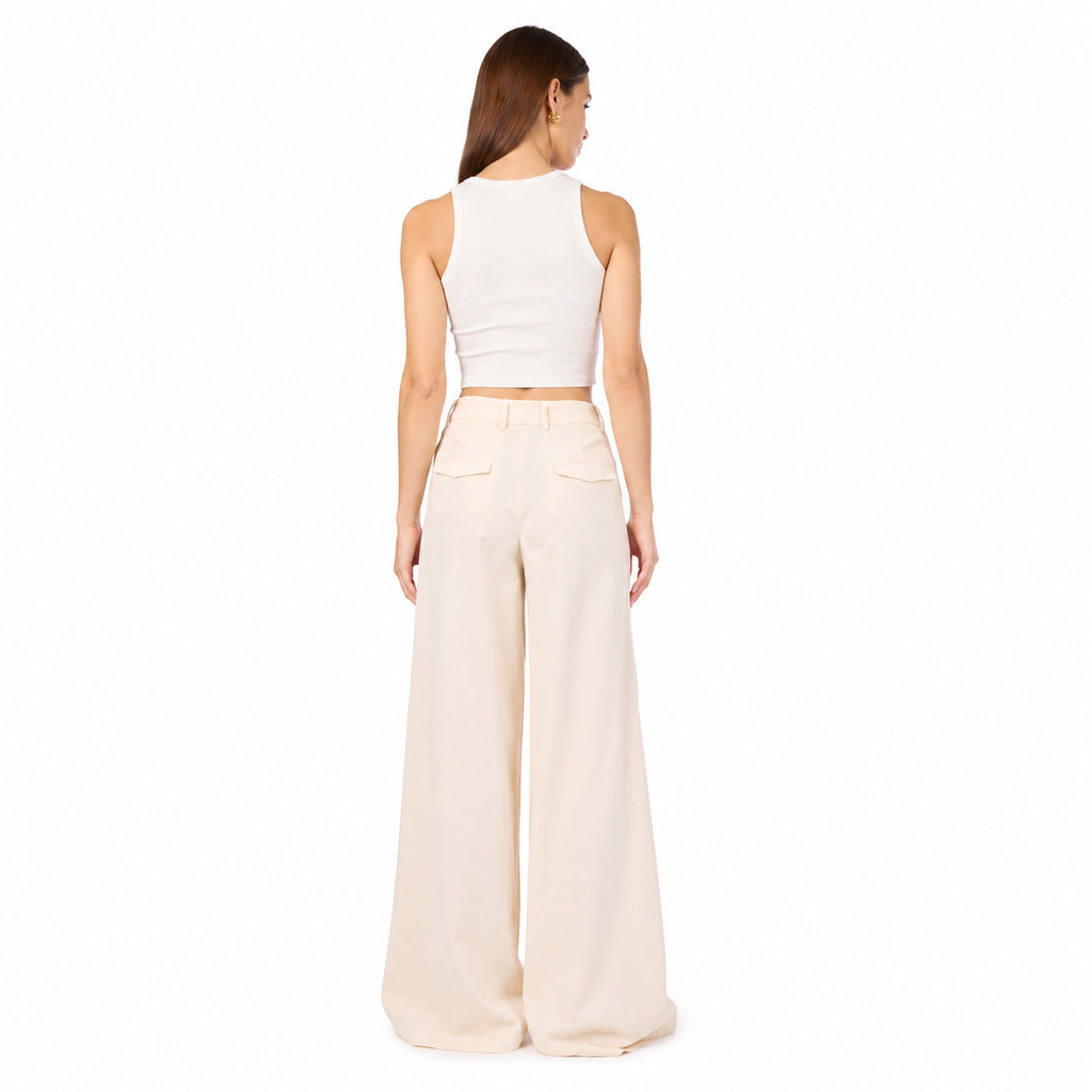 Pinko – Psycho light pink wide-leg trousers – full-length rear view worn by model