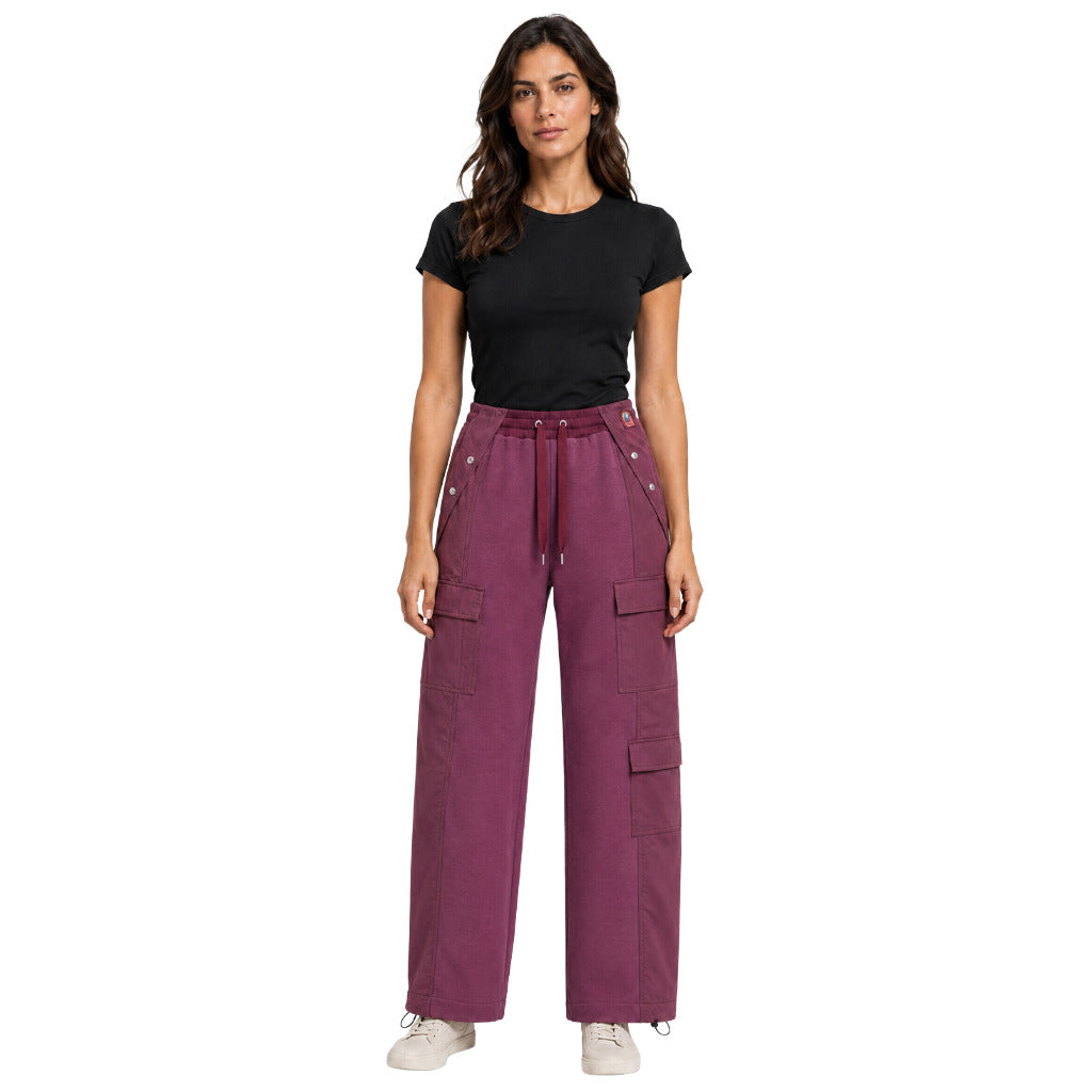 Parajumpers – Avatar burgundy wide-leg cargo trousers – full-length front view worn by model