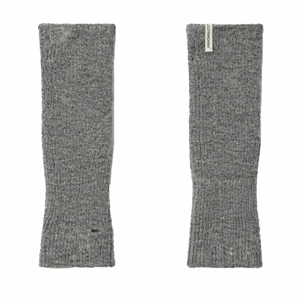 Hinnominate – gray knitted leg warmers – pair shown flat on white background