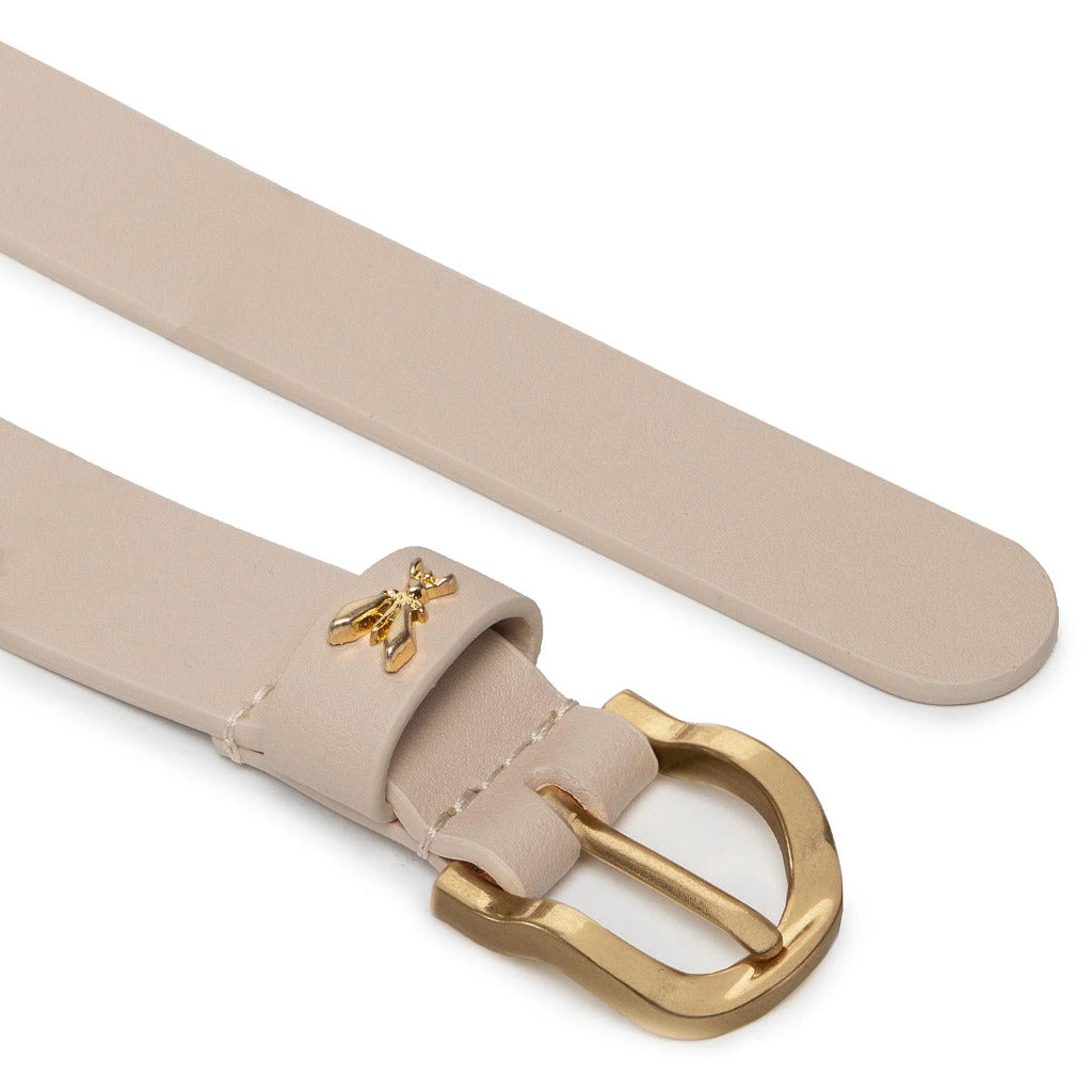 Patrizia Pepe – beige leather belt with gold buckle – close-up of buckle and bee detail