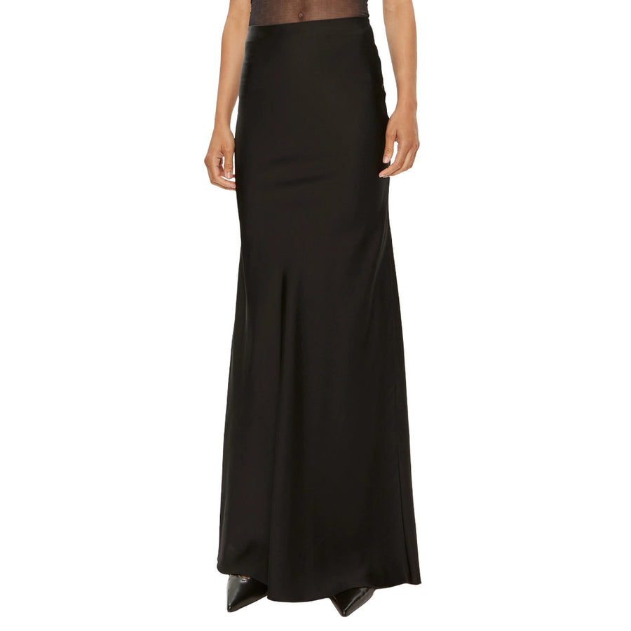 Patrizia Pepe – long black skirt – front view on model, flowing floor-length hem