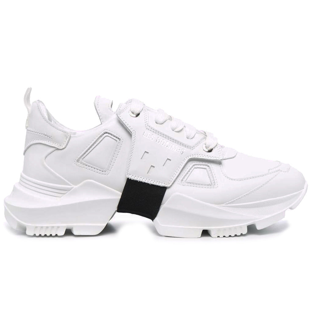 Les Hommes – Low-Top Trainers in White Calfskin – side profile with black strap