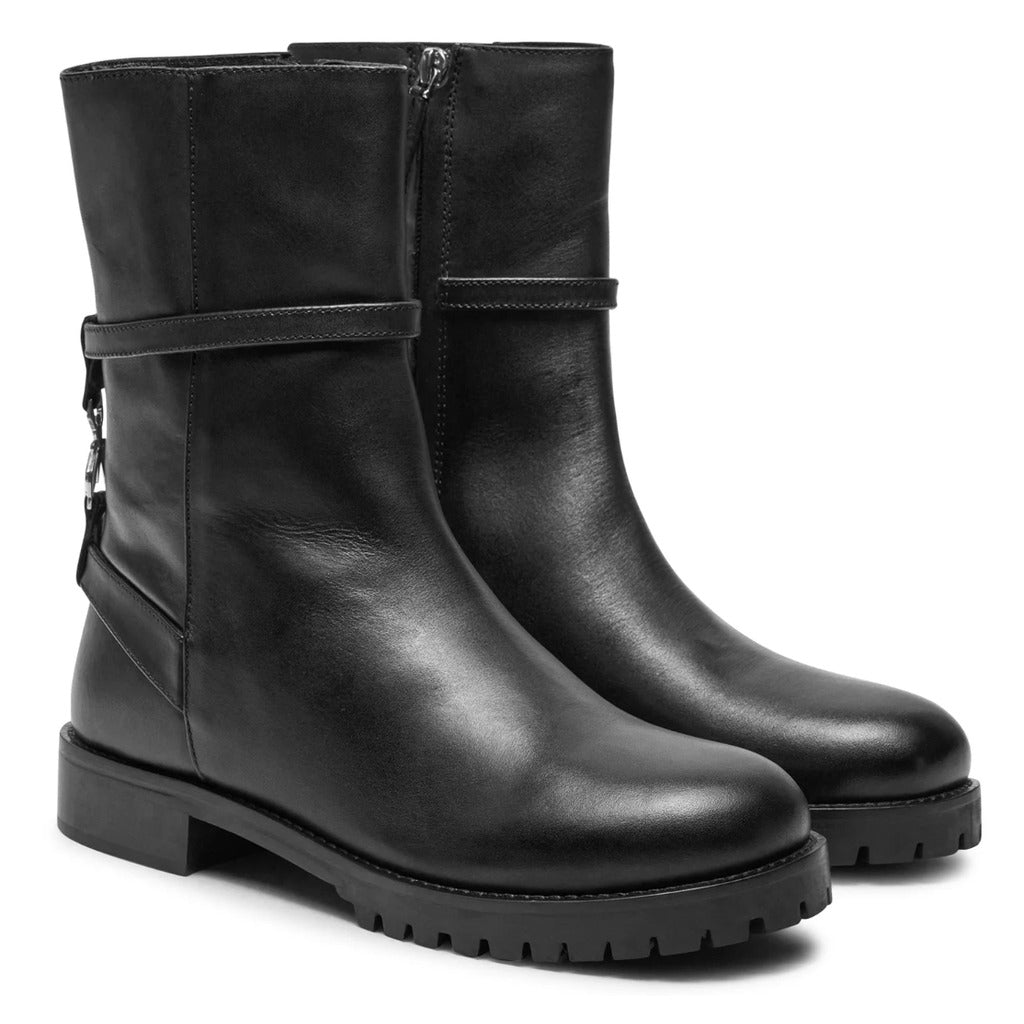 Patrizia Pepe – black calfskin ankle boots – pair shown from a three-quarter angle