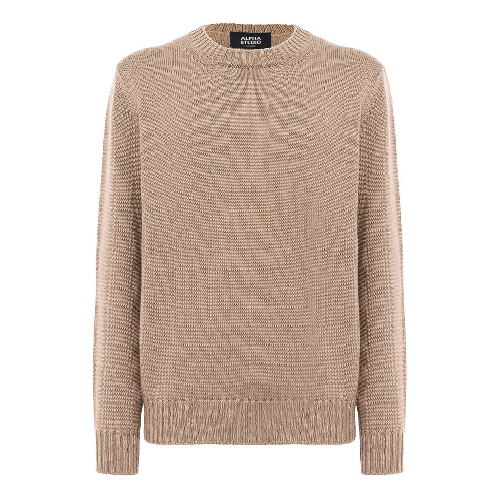 Alpha Studio – Nuvola cashmere crew-neck sweater – front view in camel with ribbed trims