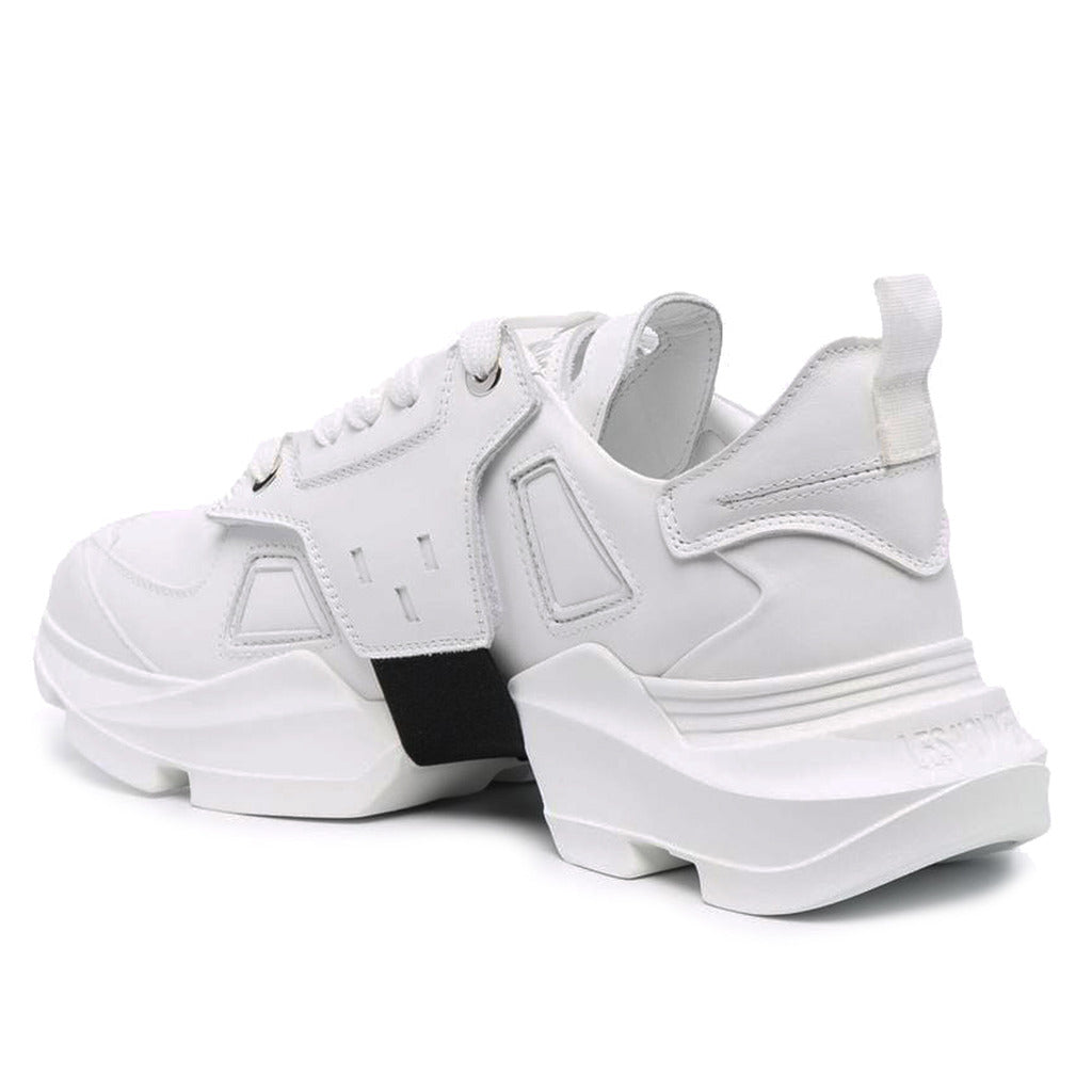Les Hommes – Low-Top Trainers in White Calfskin – rear three-quarter view of pair