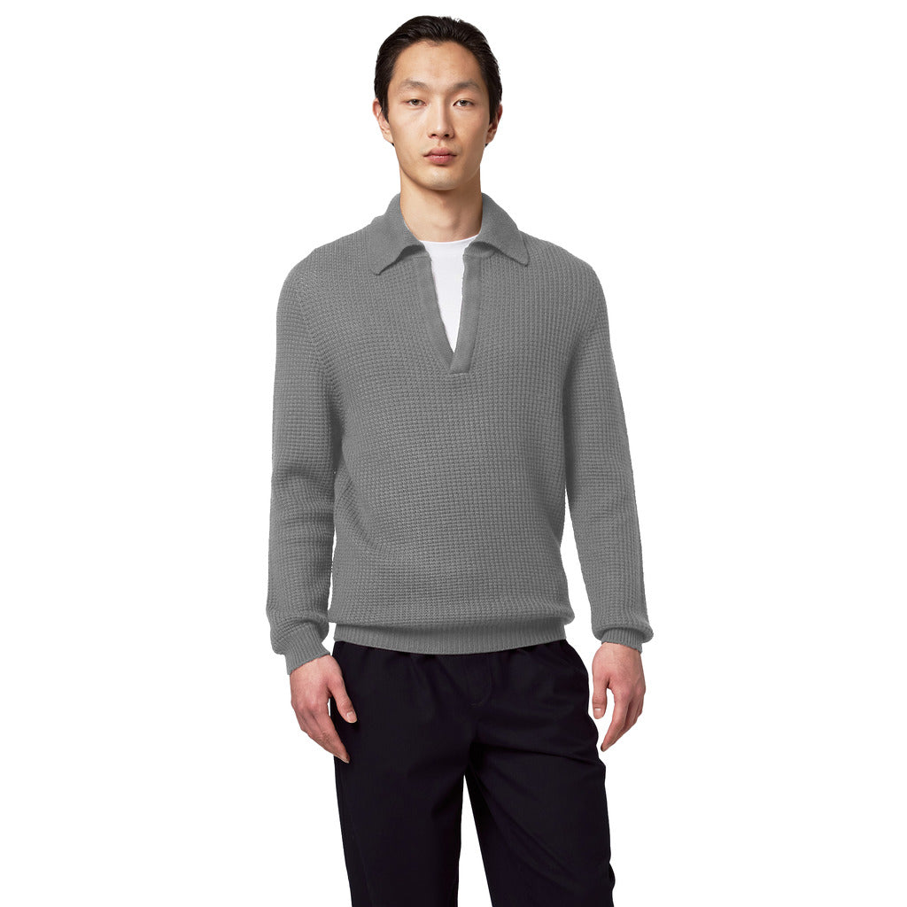 Alpha Studio Polo A V V-Neck Sweater in Merino Wool