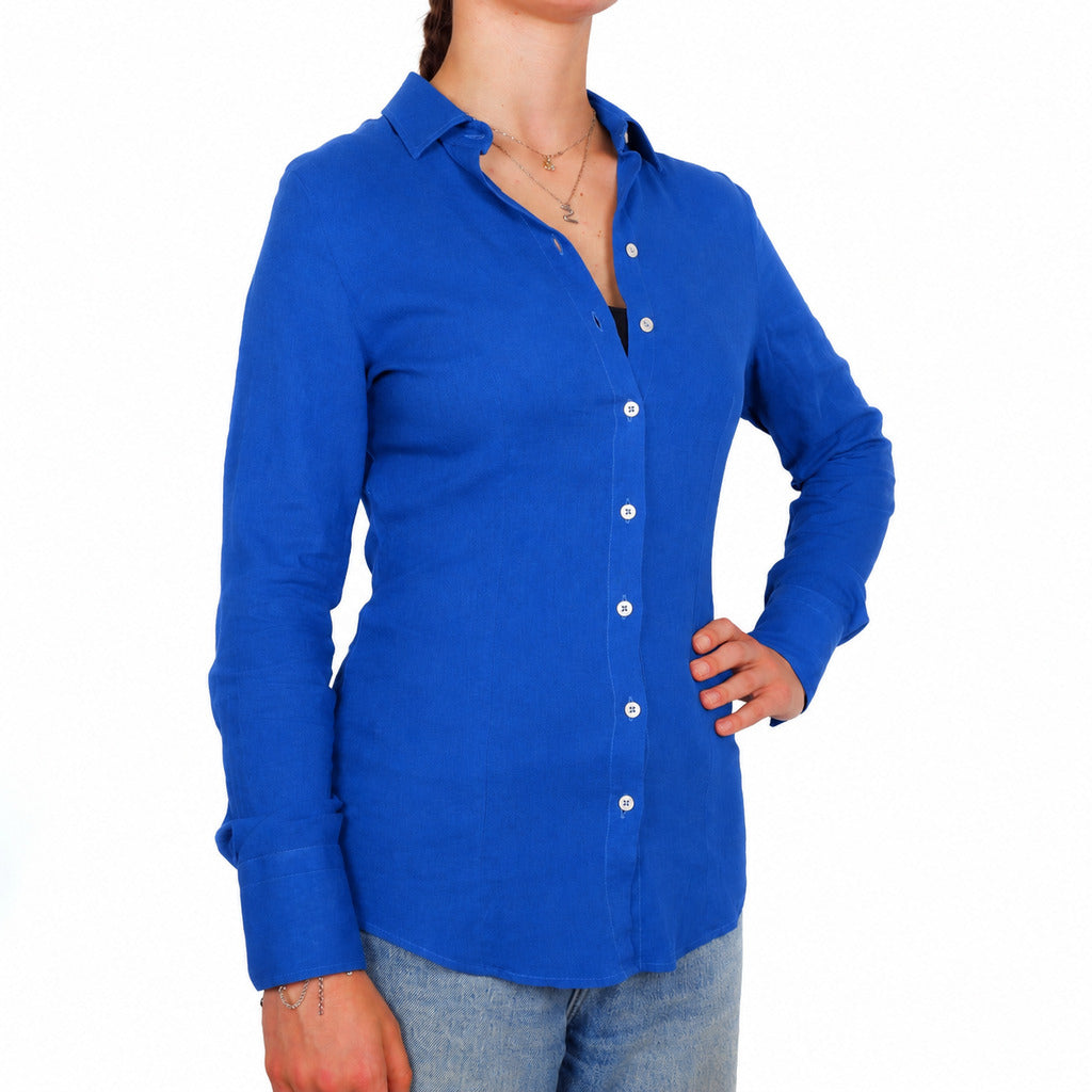 Bagutta – bright blue linen shirt – front three-quarter view worn with buttons