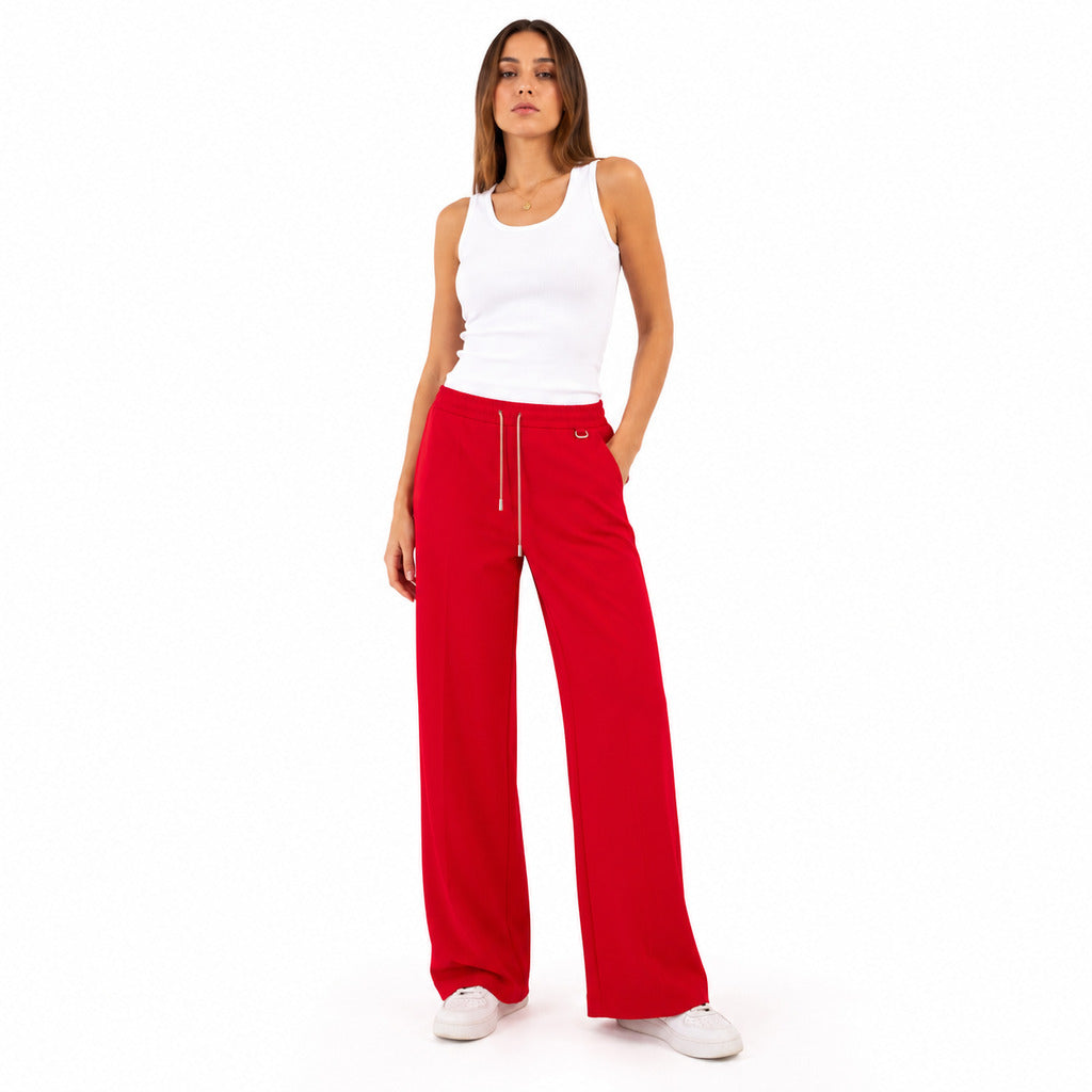 Pinko – red Platessa wide-leg trousers – front view worn by model