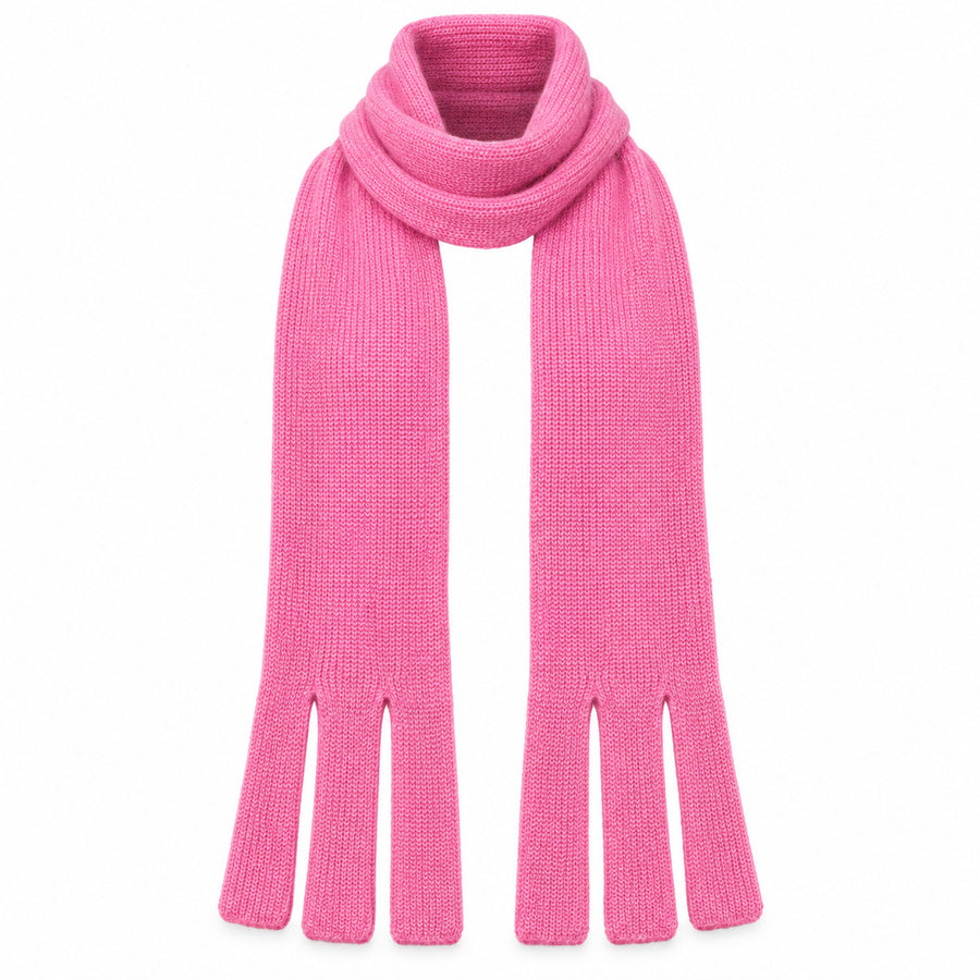 Anna Molinari – pink knitted scarf – flat front view