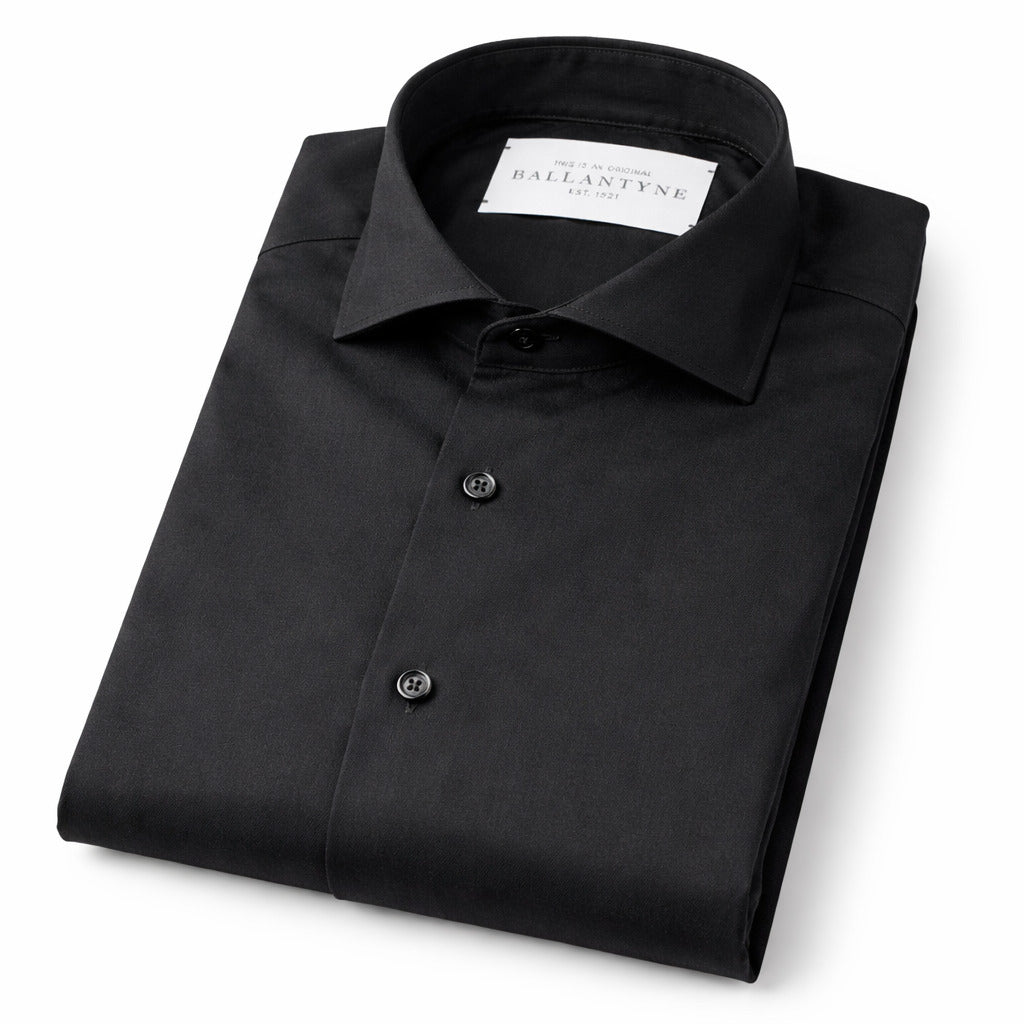 Ballantyne – Cotton Shirt in Black – angled folded view showing collar