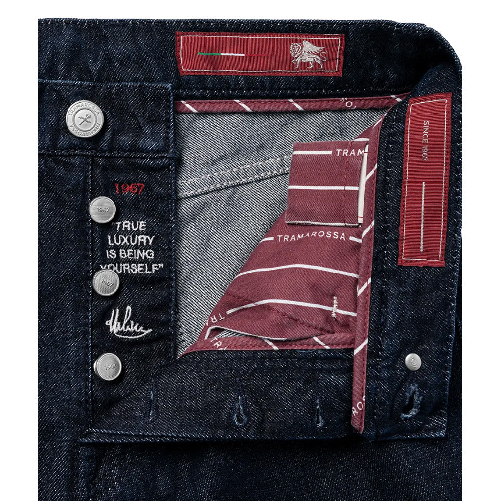 Tramarossa – DANTE STRAIGHT IN DENIM BLU SCURO jeans – close-up of open waistband, buttons and red lining