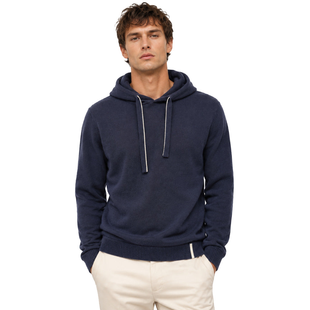 Alpha Studio – Geelong wool blue hooded sweatshirt – worn by a model, front view