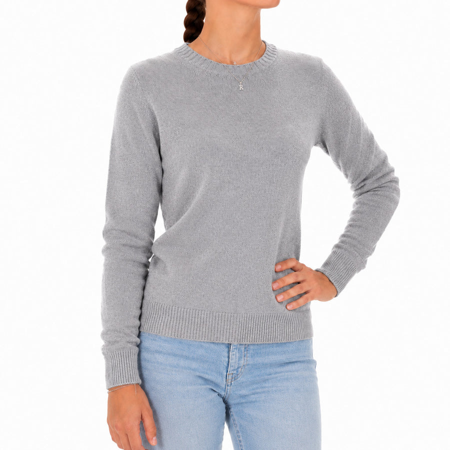 Emilio Romanelli – grey cashmere crew-neck sweater – front view worn with light jeans