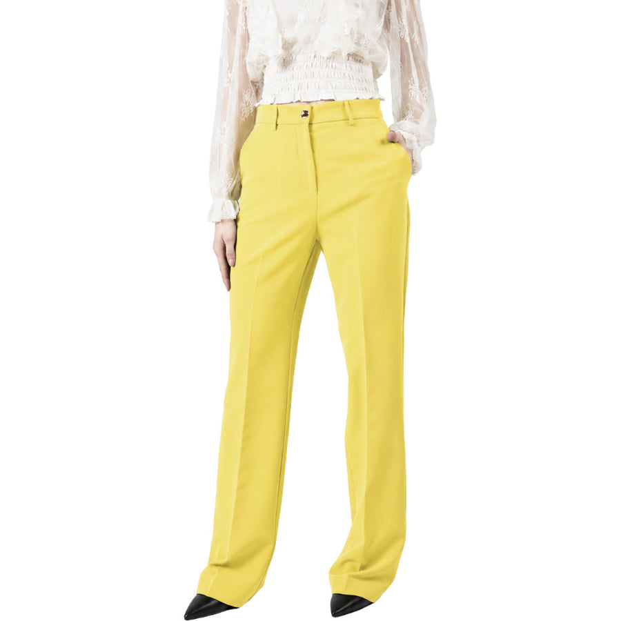 Pinko – Laurance trousers in yellow – front view worn with black pointed shoes