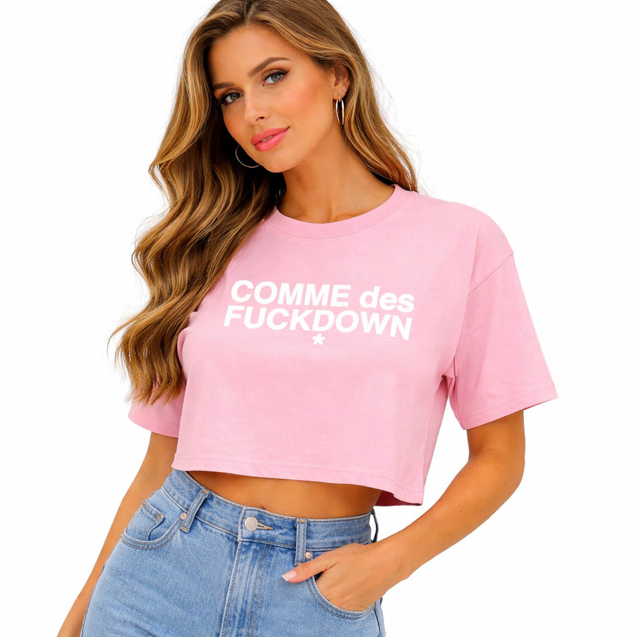 COMME des FUCKDOWN Cropped T-Shirt in Pink