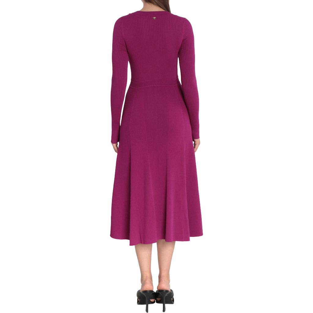 Pinko – fuchsia ribbed midi dress with V-neck – model shown from the back