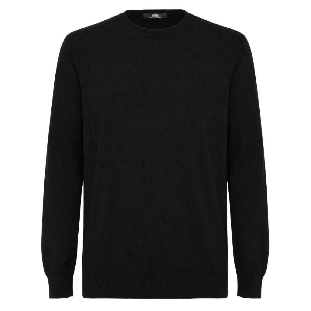Alpha Studio – merino crew-neck sweater in black – front flat-lay with neck label visible