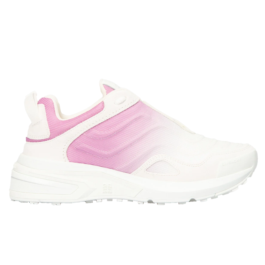 Givenchy 2° Choice – roze polyester trainers – zijaanzicht met roze zijpanelen en witte zool