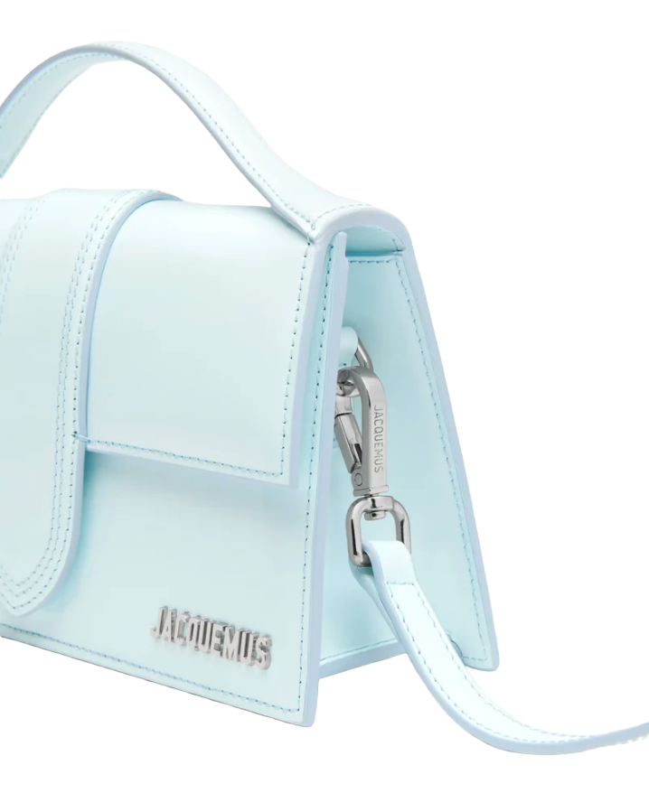 Jacquemus – Le Grand Bambino light blue shoulder bag – side view showing silver clasp