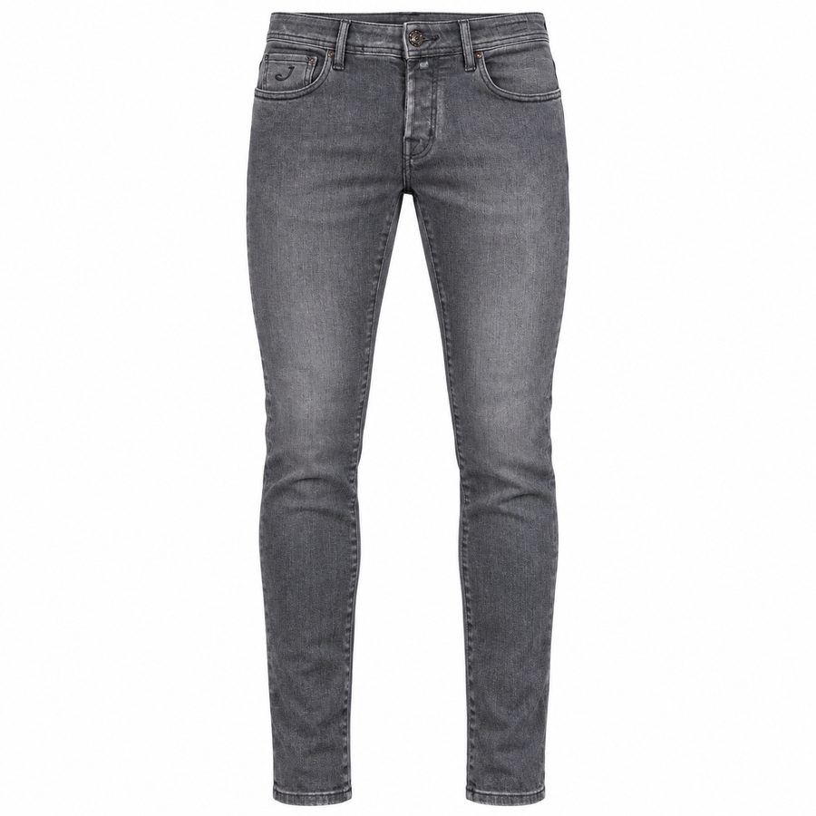 Jacob Cohen – Nick super-slim-fit black jeans – front view on white background